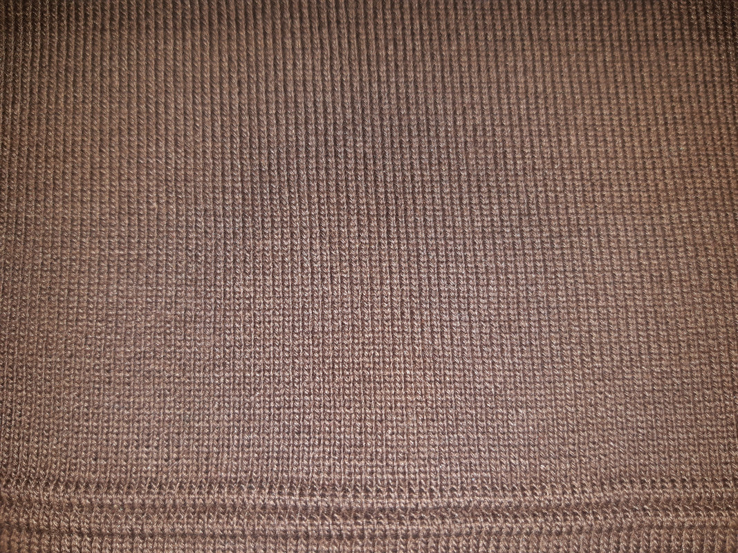 Pcs ⚜  
10059-21 ⚜  
B6 ⚜  
PANTONE: No pantone color assigned ⚜  
polo collar fabric, 100 % cotton, brown