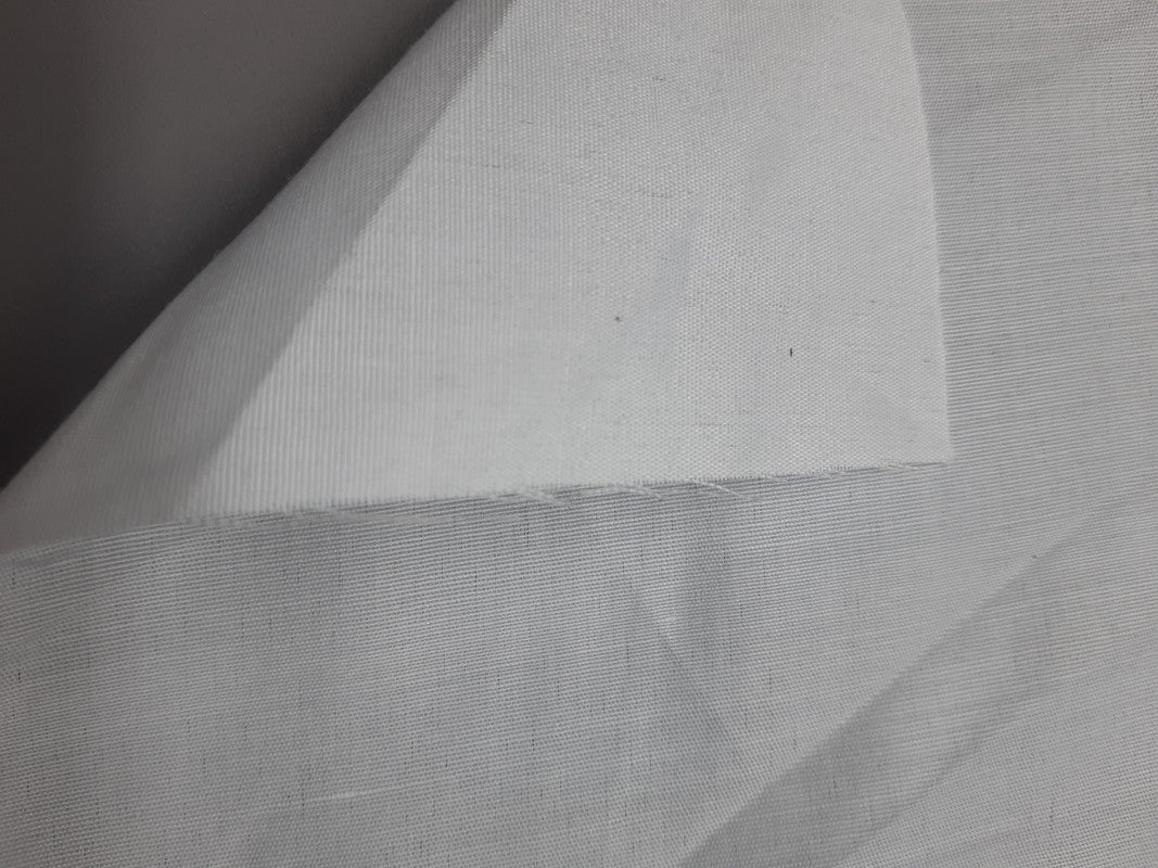 YARD ⚜  
10709-08 ⚜  
D5 ⚜  
PANTONE: No pantone color assigned ⚜  
white pocket lining fabric - width 150 cm