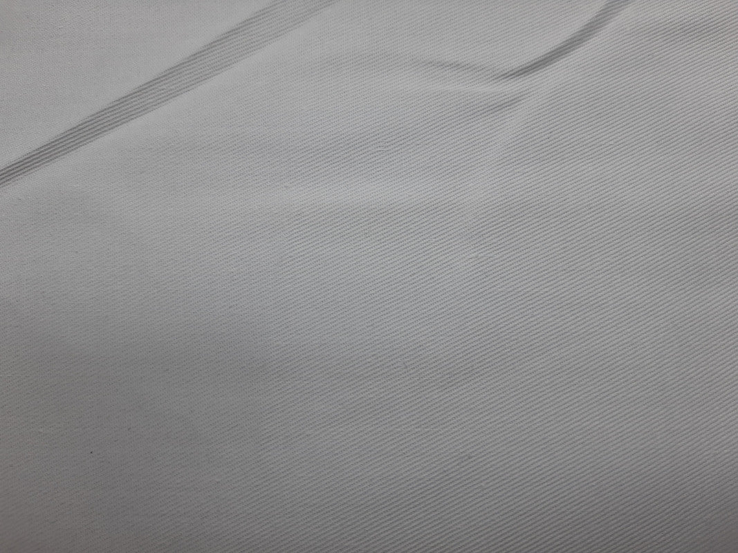 YARD ⚜  
10096-08 ⚜  
C8 ⚜  
PANTONE: No pantone color assigned ⚜  
twill fabric, 65 prc polyester 35 prc cotton, white