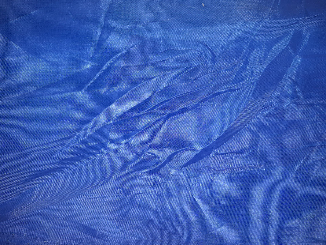 YARD ⚜  
10183-09 ⚜  
D5 ⚜  
PANTONE: No pantone color assigned ⚜  
polyester lining 150cm, royal blue
