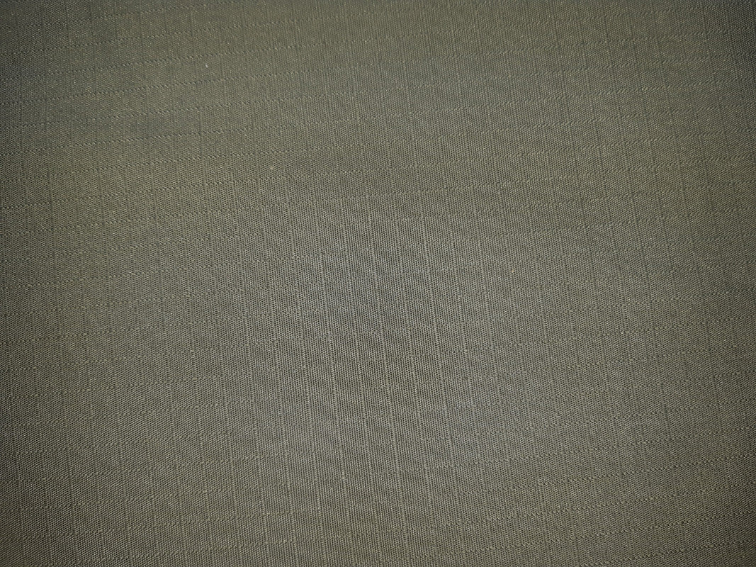 YARD ⚜  
11162 ⚜  
D1 ⚜  
PANTONE: No pantone color assigned ⚜  
olive u.s ripstop fabric