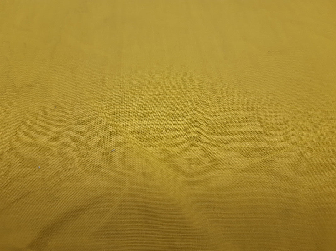 YARD ⚜  
10051-12 ⚜  
D9 ⚜  
PANTONE: No pantone color assigned ⚜  
CVC fabric 115 cm, yellow