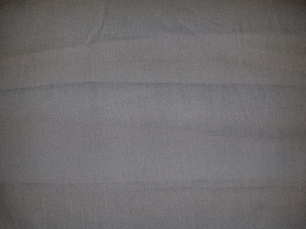 YARD ⚜  
10190-04 ⚜  
D9 ⚜  
PANTONE: No pantone color assigned ⚜  
CVC fabric 150 cm, grey