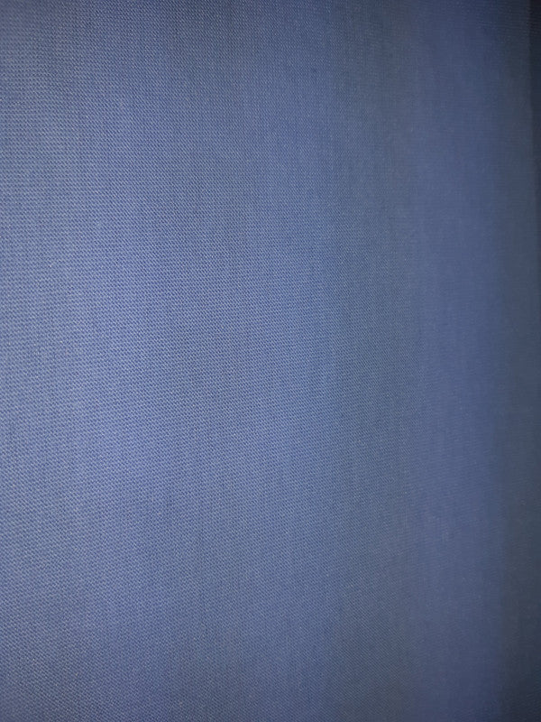 Kg ⚜  
10372-15 ⚜  
C6 ⚜  
PANTONE: Brunnera Blue ⚜  
single jersey fabric, 50 % cotton and 50 % polyester, P:Brunnera Blue