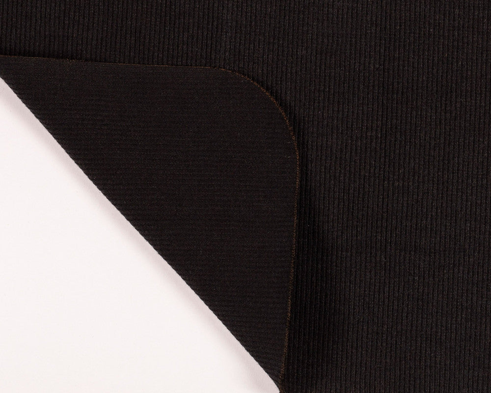 Kg ⚜  
11233 ⚜  
B6 ⚜  
PANTONE: Black ⚜  
rib knit fabric, 95 % cotton and 5 % elastane P:Black