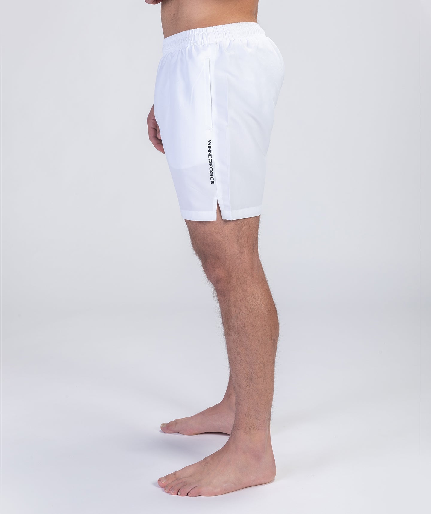 YARD ⚜  
10162-08 ⚜  
A5 ⚜  
PANTONE: White ⚜  
crepe fabric, 100 % polyester, P:White