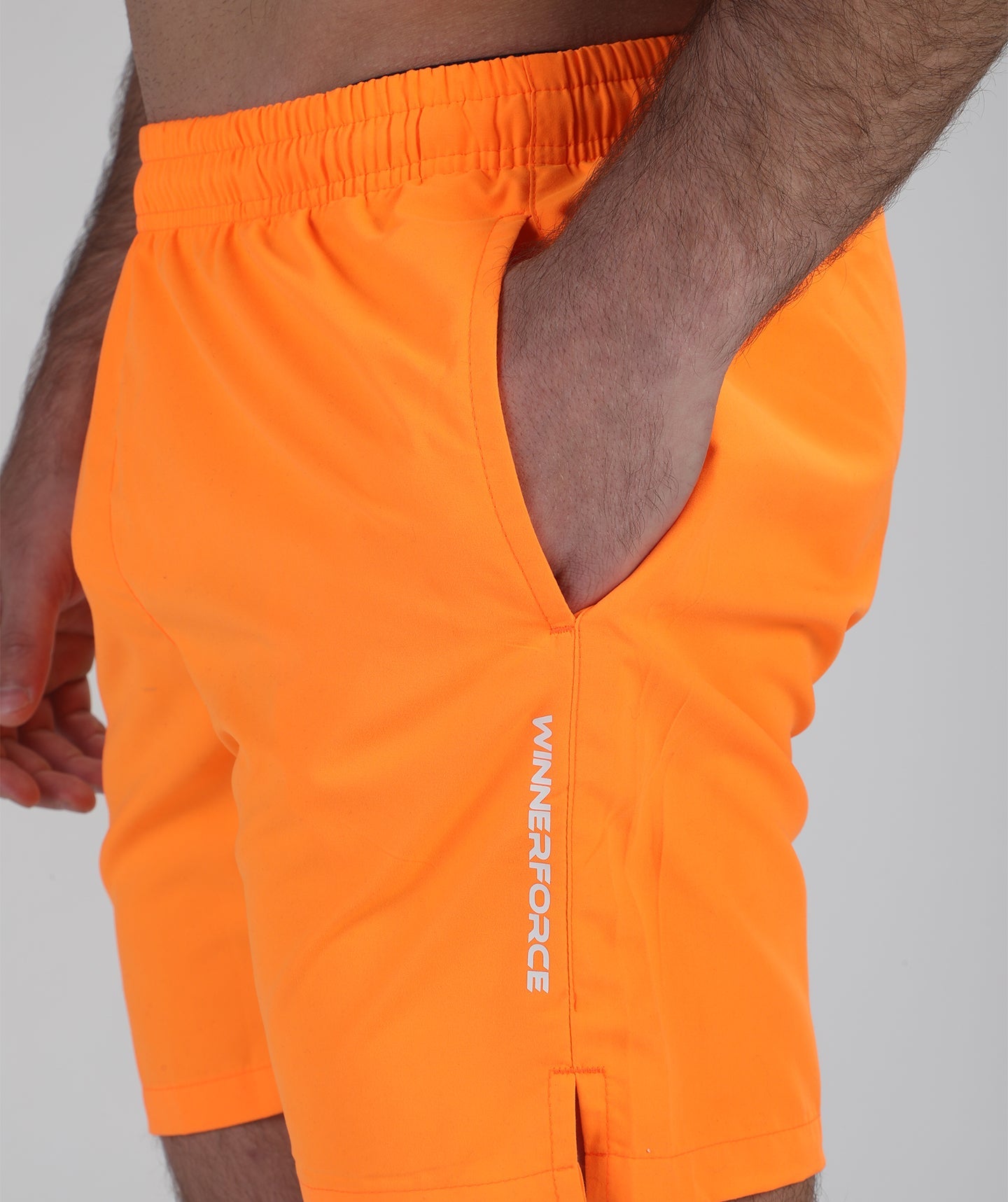 Kg ⚜  
10163-71 ⚜  
D4 ⚜  
PANTONE: No pantone color assigned ⚜  
spacer mesh fabric, 100 %polyester, 150 cm, neon orange